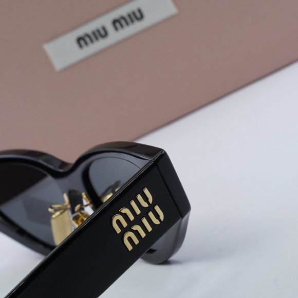 Preowned MIU MIU MU03ZS 1AB5S0 BLACK DARK GREY SUNGLASSES main image 8
